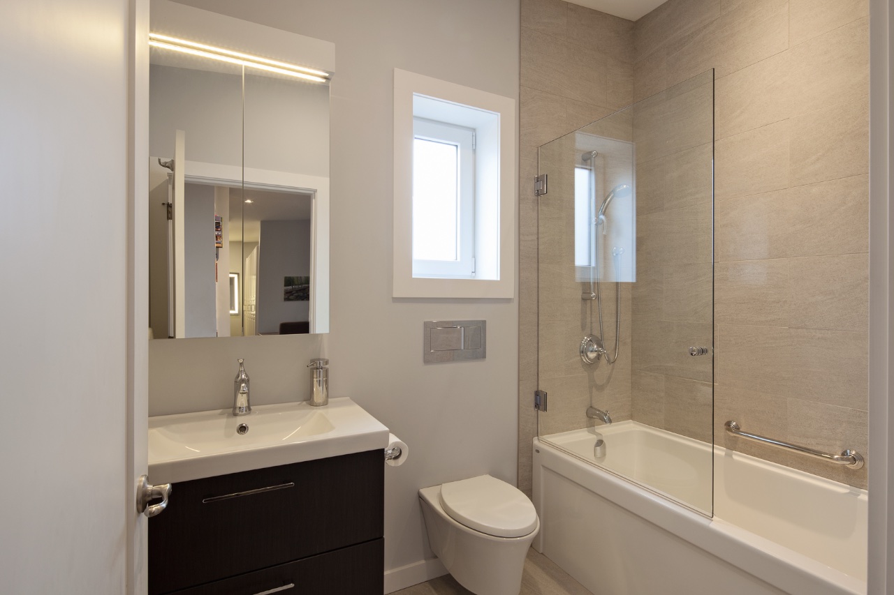 North Vancouver Coach House PLACE